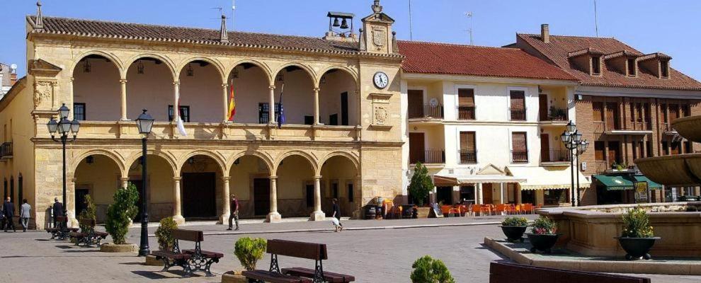 Apartamentos San Anton Villarrobledo Kültér fotó
