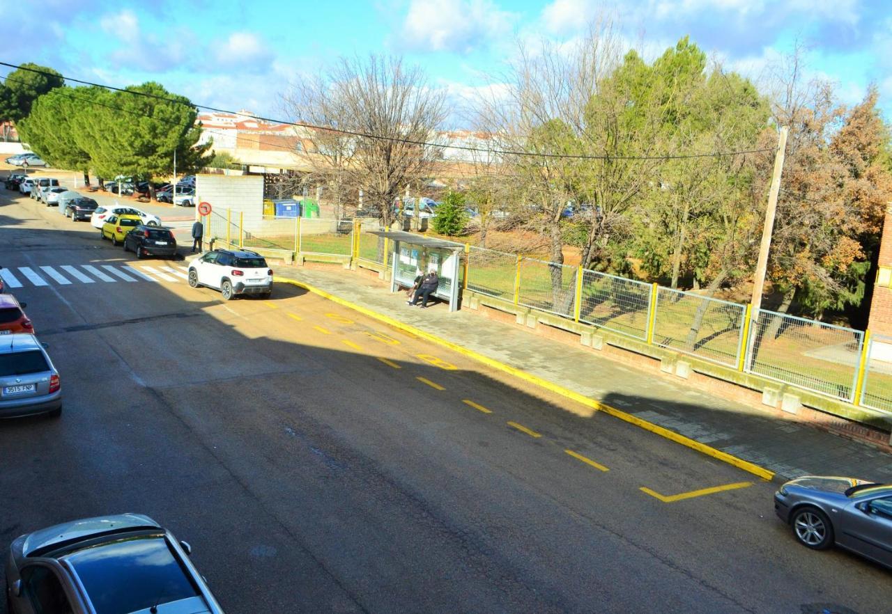 Apartamentos San Anton Villarrobledo Kültér fotó
