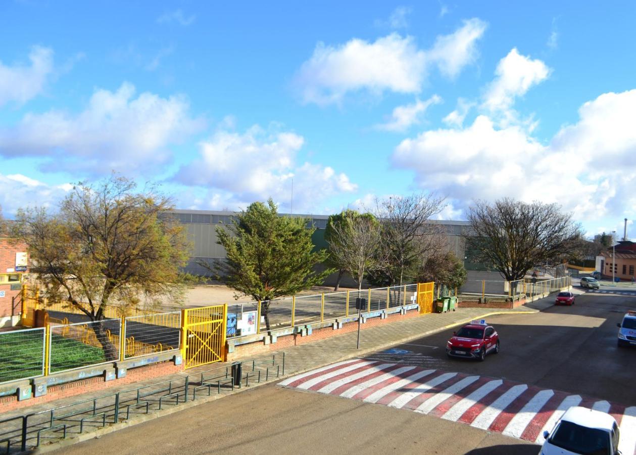 Apartamentos San Anton Villarrobledo Kültér fotó